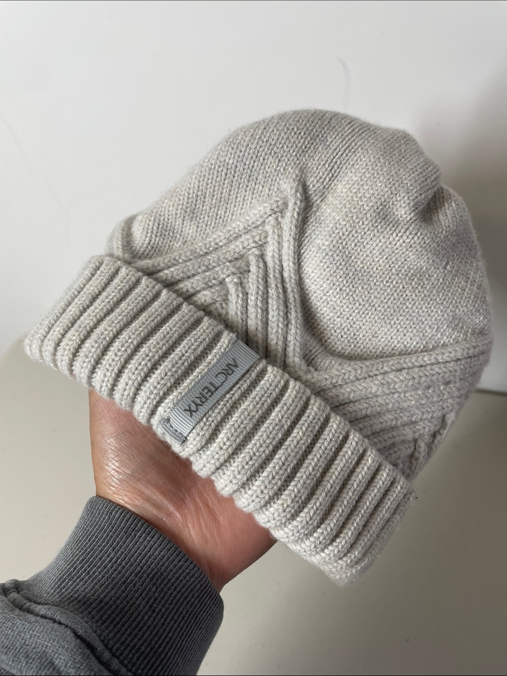 Arcteryx Kids Wool Light Gray Ribbed Fold Over Beanie Oatmeal Winter Hat Unisex